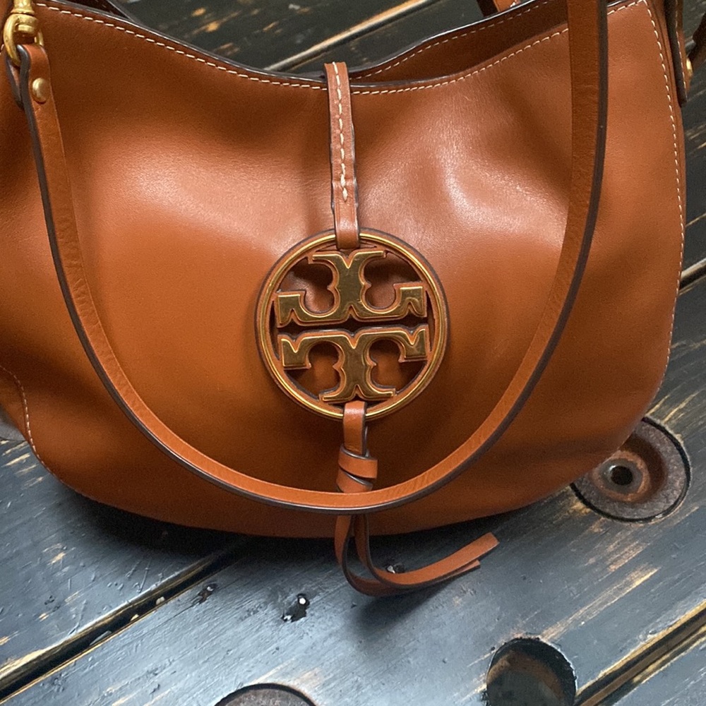 Tory Burch MILLER METAL-LOGO MINI HOBO - Picture 7 of 17